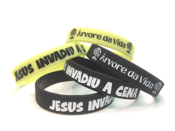 Pulseira Jesus invadiu a cena - Image 2